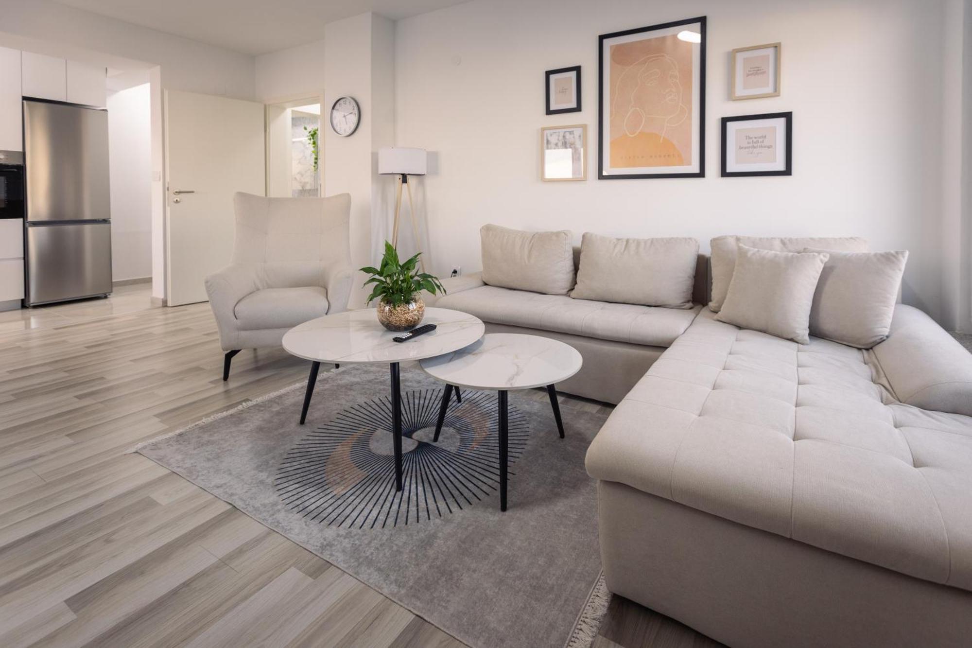 T20 Apartments Скопье Экстерьер фото
